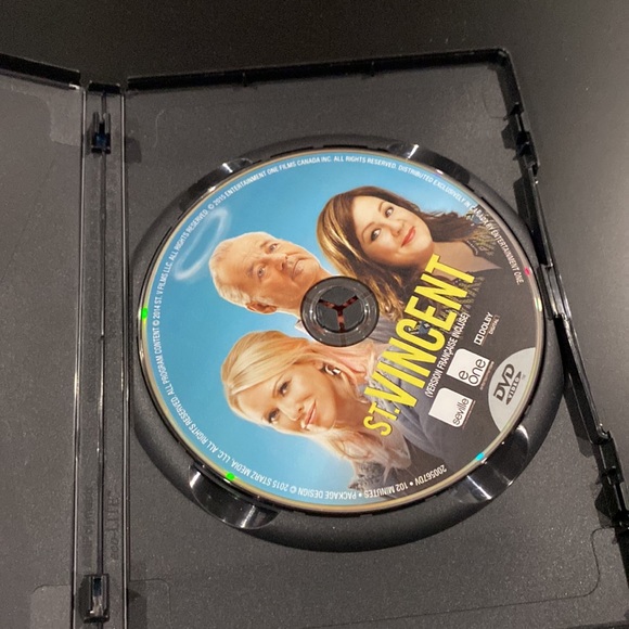 St. Vincent - DVD - Picture 3 of 4